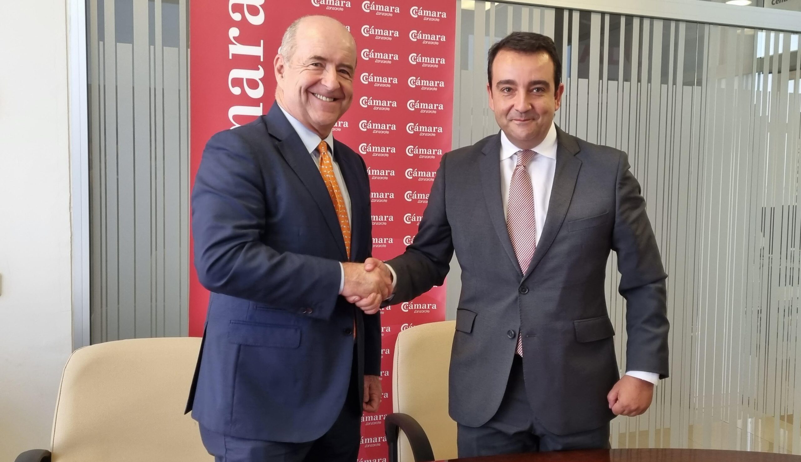 La Cámara de Comercio de Lanzarote firma un convenio de colaboración con la Confederación Canaria de Empresarios