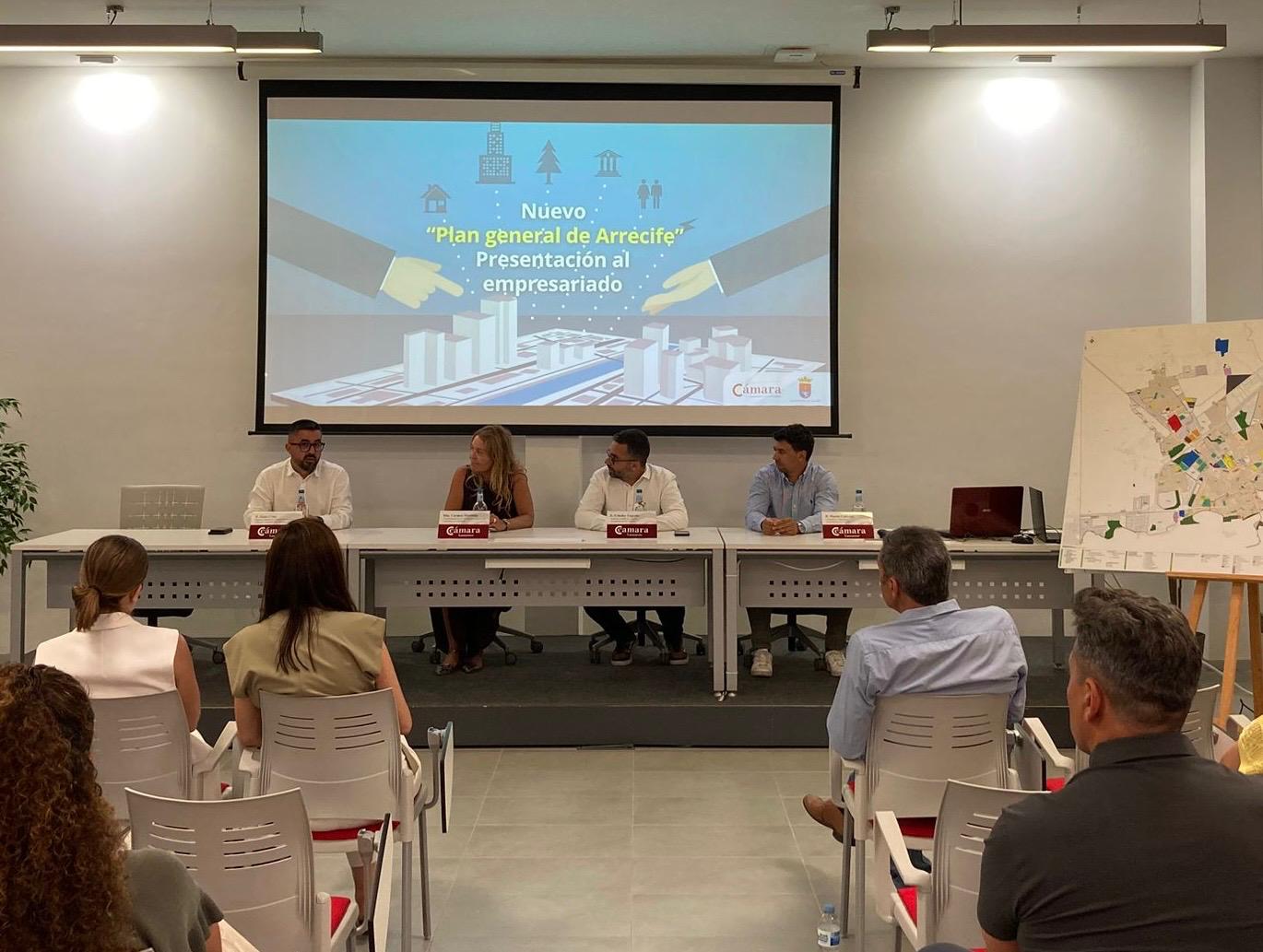 La Cámara de Comercio de Lanzarote y La Graciosa acoge la presentación del Nuevo Plan General del Arrecife al empresariado