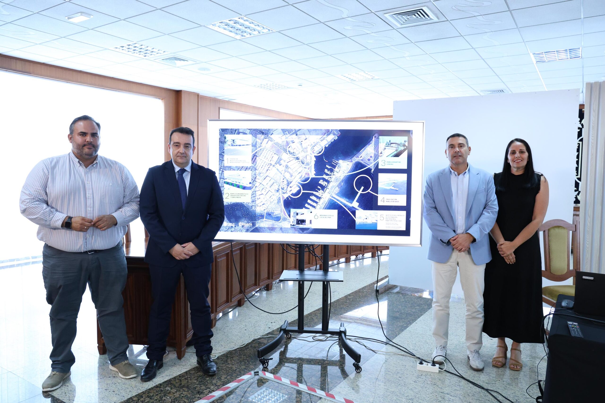 El Cabildo de Lanzarote y la Cámara de Comercio presentan la estrategia para convertir Naos en zona universitaria y empresarial vinculada al mar