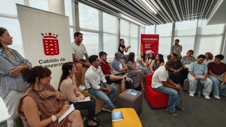 filter: 0; fileterIntensity: 0.0; filterMask: 0; brp_mask:0;
brp_del_th:null;
brp_del_sen:null;
delta:null;
module: photo;hw-remosaic: false;touch: (-1.0, -1.0);sceneMode: 2;cct_value: 0;AI_Scene: (-1, -1);aec_lux: 0.0;aec_lux_index: 0;HdrStatus: auto;albedo:  ;confidence:  ;motionLevel: -1;weatherinfo: null;temperature: 36;