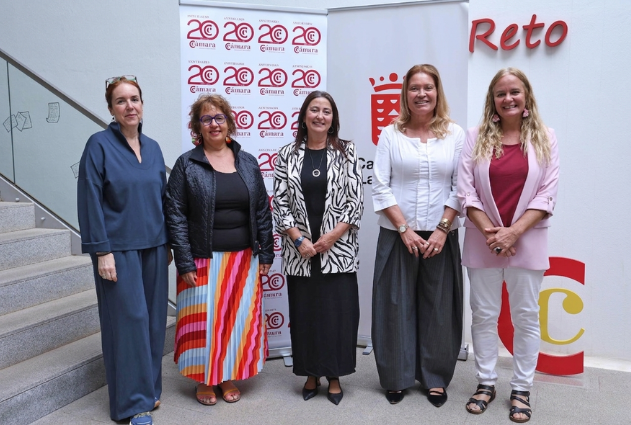 La Cámara de Lanzarote integra el proyecto literario ‘Cuando el escaparate escribe’ en la agenda de su 20 Aniversario